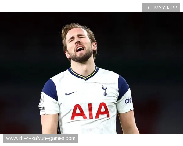 凯恩脚腕轻拨创造穿透传球，热刺中前场灵光乍现